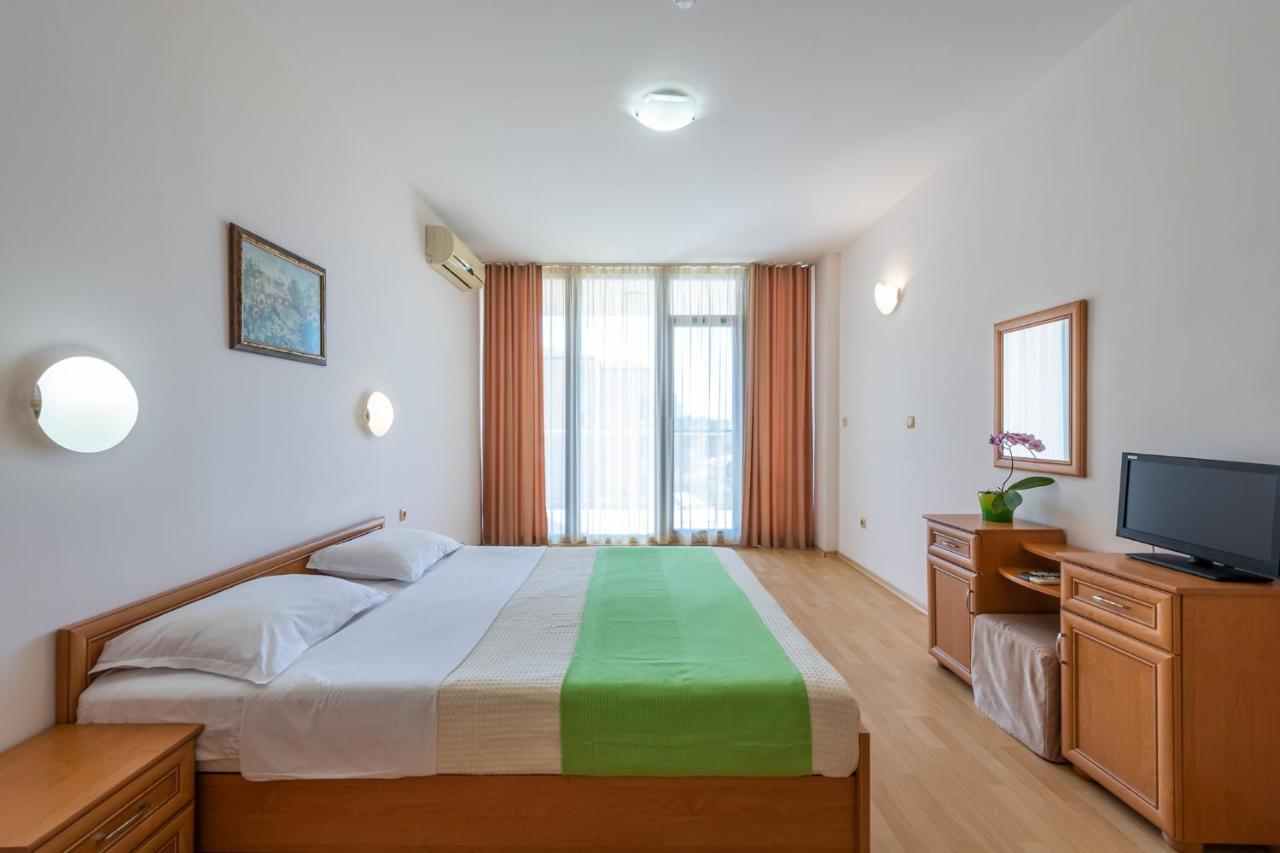 Trakia Plaza Hotel & Apartments Pantai Sunny Luaran gambar