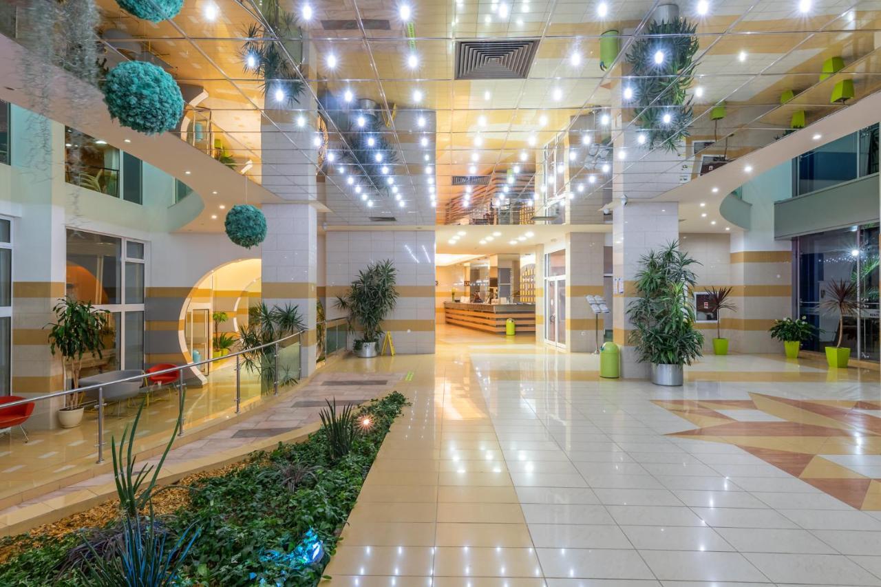 Trakia Plaza Hotel & Apartments Pantai Sunny Luaran gambar